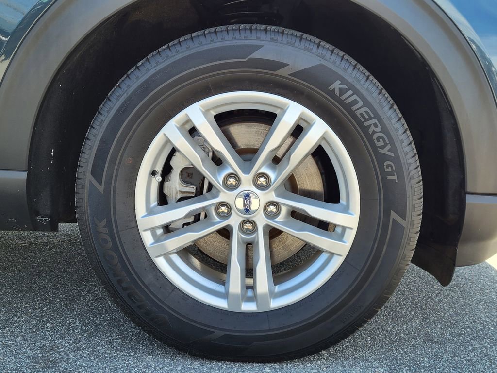 Certified 2022 Ford Explorer XLT image 11