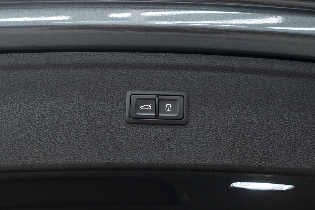 Used 2023 Audi Q5 2.0T Premium Plus w/ Premium Plus Package AWD/4WD image 33