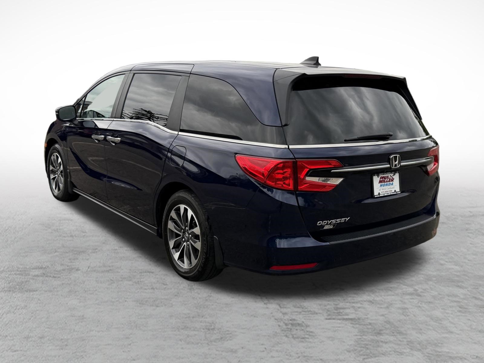 Used 2024 Honda Odyssey EX-L image 3