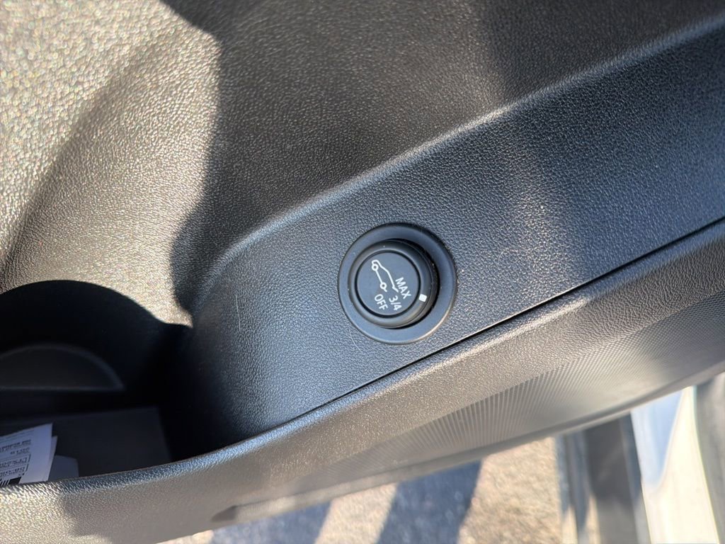 Used 2019 Chevrolet Equinox LT image 11