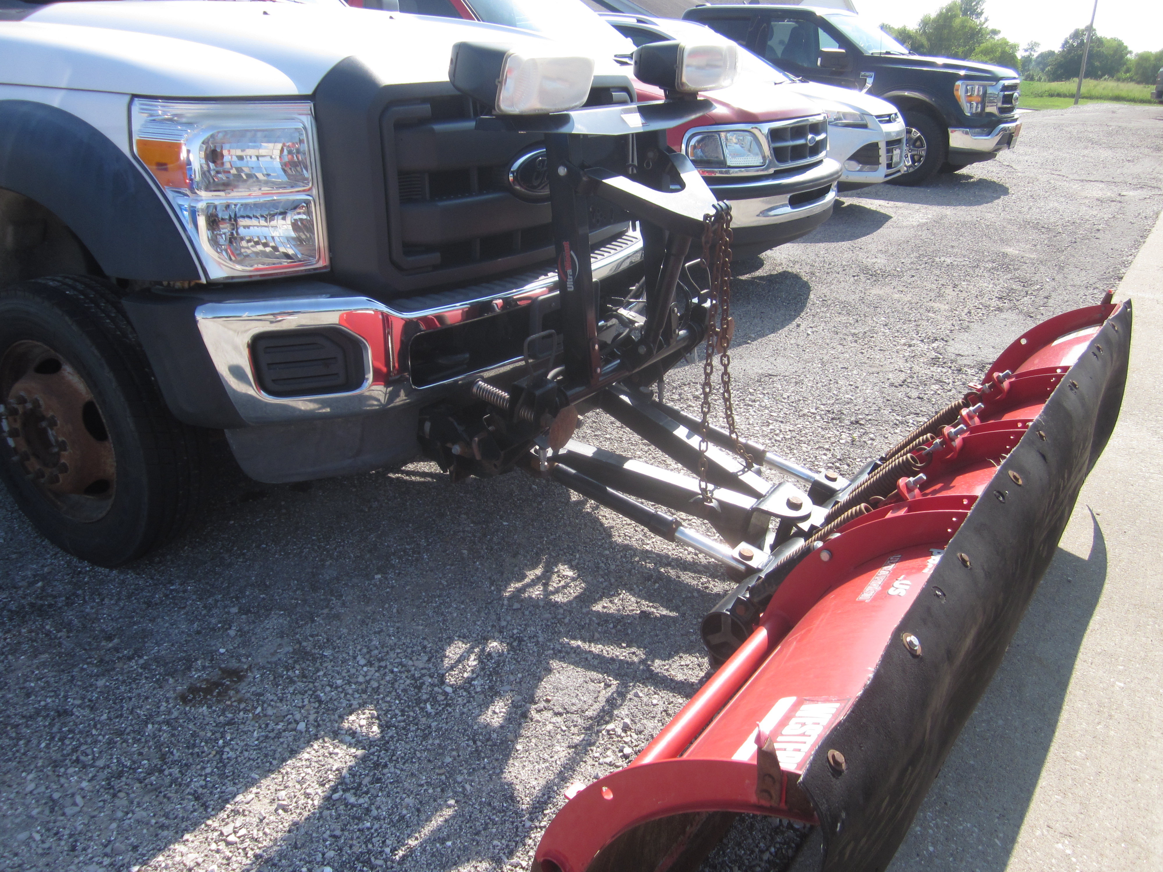 Used 2012 Ford F550 4x4 Regular Cab Super Duty w/ PWR Equipment Group image 8