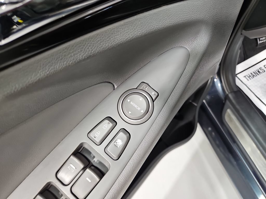 Used 2013 Hyundai Sonata Limited FWD image 12