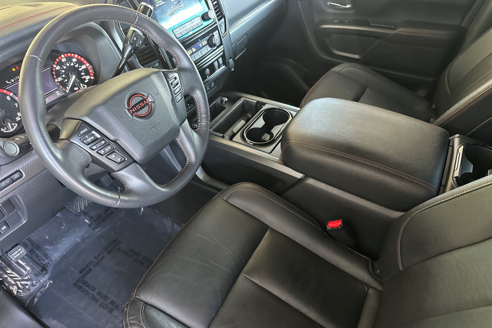 Used 2023 Nissan Titan PRO-4X w/ Pro-4x Convenience Package AWD/4WD image 11
