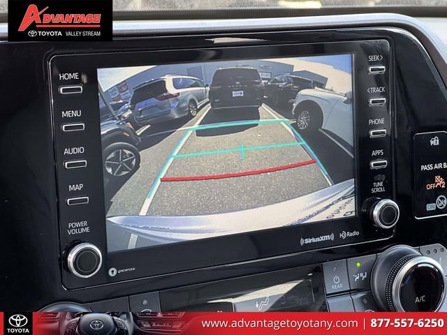 Used 2022 Toyota Highlander XLE image 32