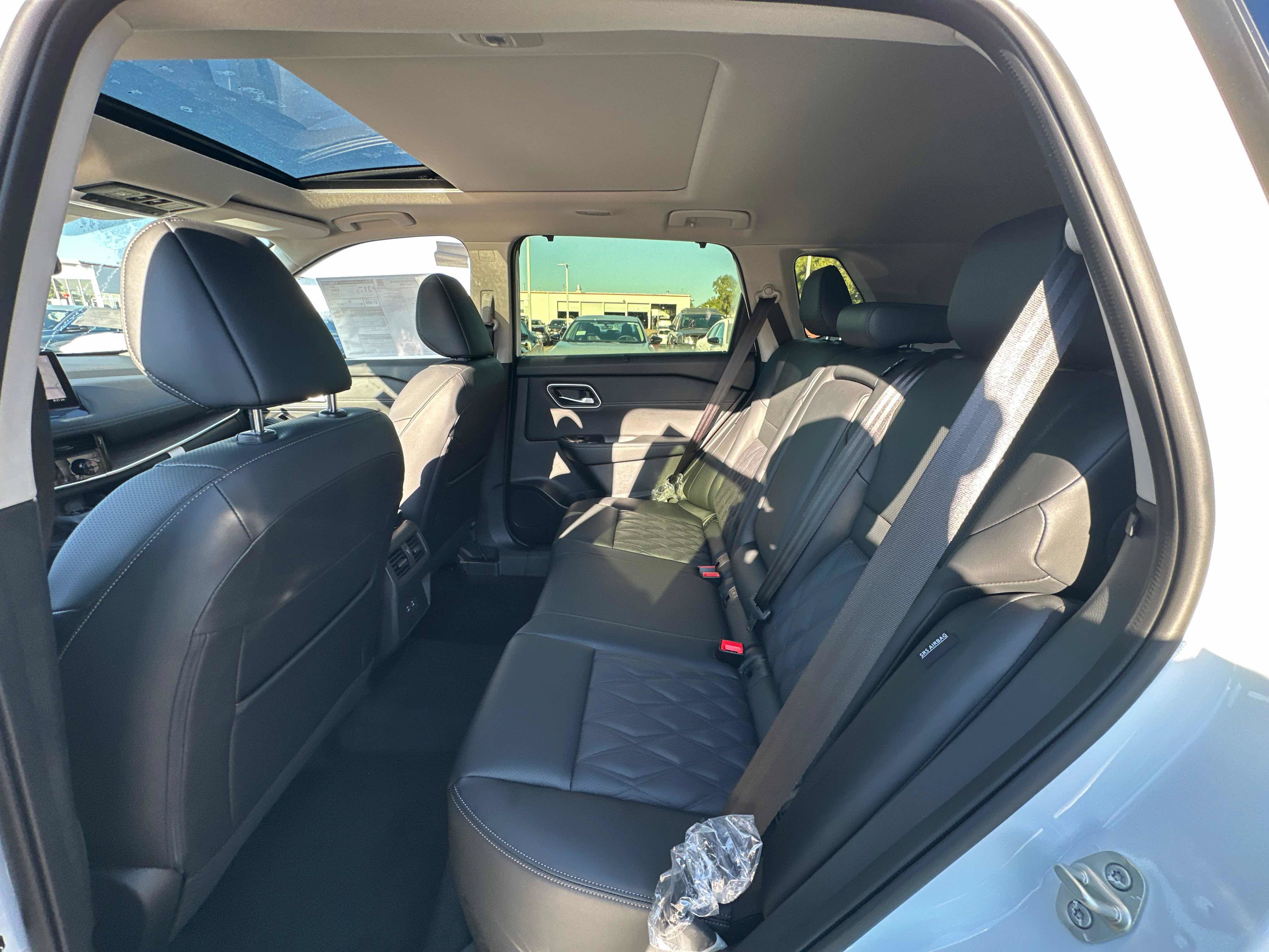 New 2026 Nissan Rogue Platinum AWD/4WD image 24