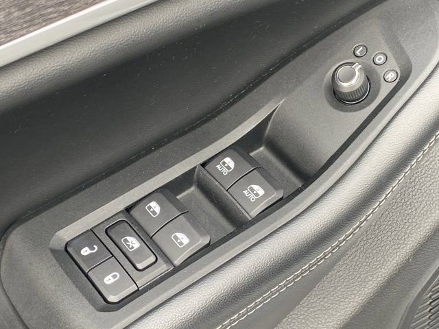 Used 2023 Jeep Grand Cherokee L Limited image 22