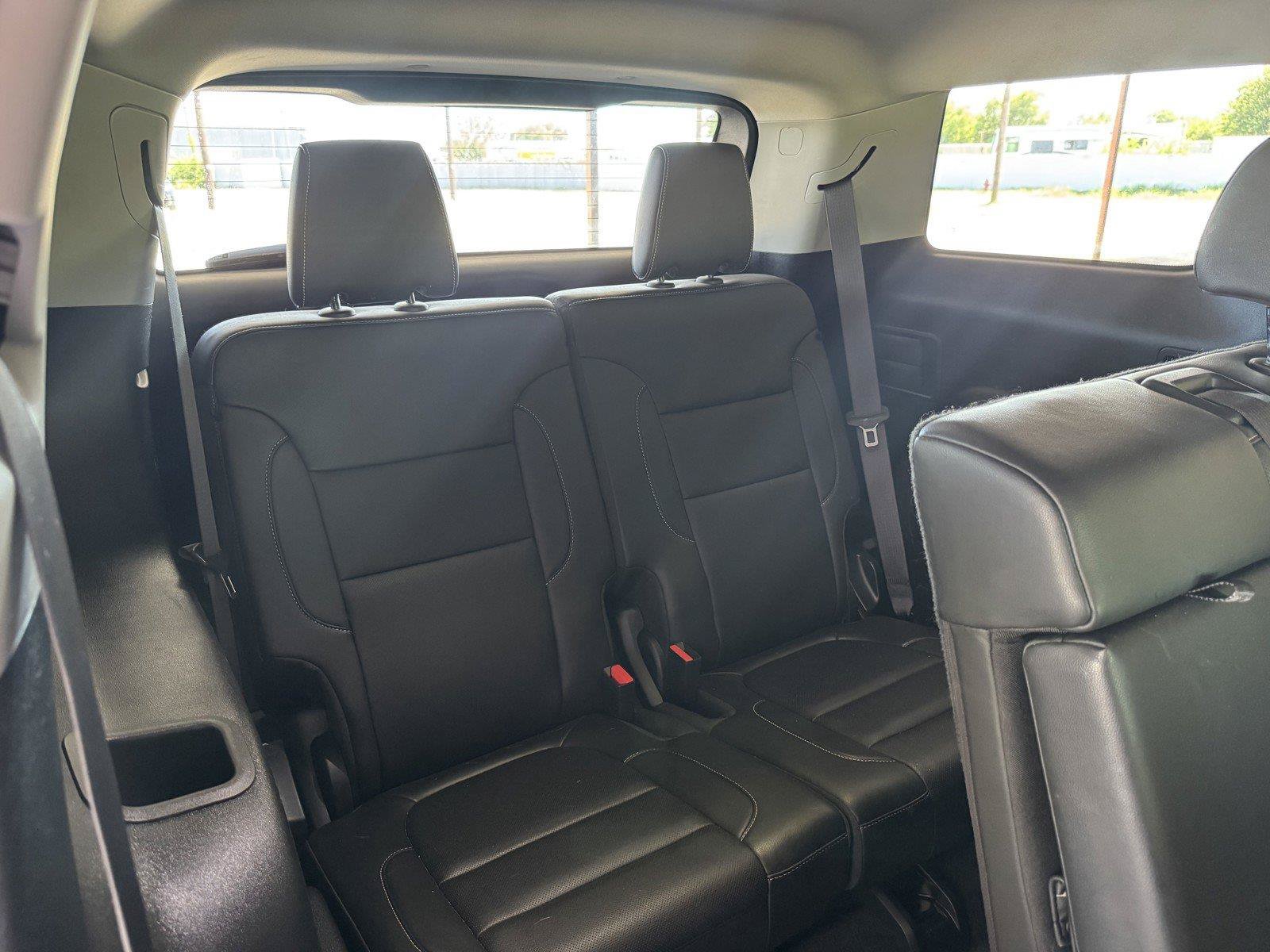 Used 2023 GMC Acadia SLT FWD image 42