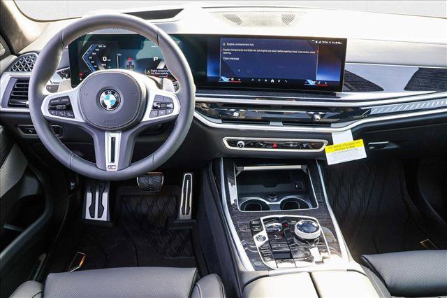 Used 2025 BMW X7 M60i w/ Executive Package image 22