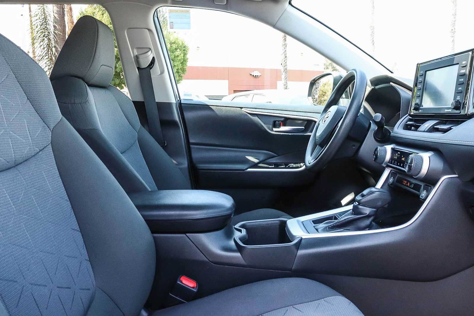 Used 2022 Toyota RAV4 XLE w/ Convenience Package FWD image 26