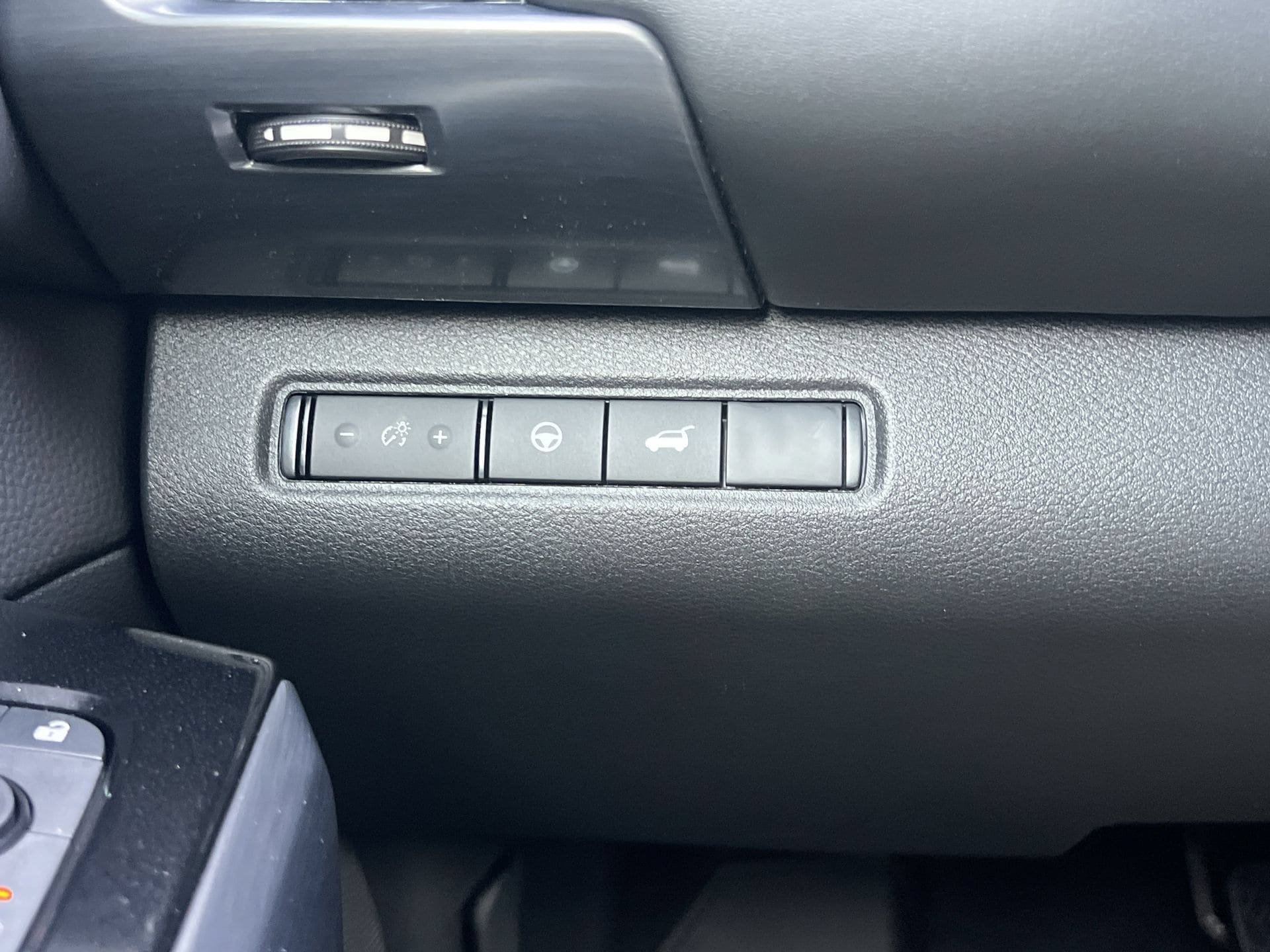 New 2026 Nissan Pathfinder SL AWD/4WD image 13
