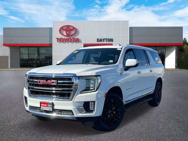 Used 2023 GMC Yukon XL SLT image 2