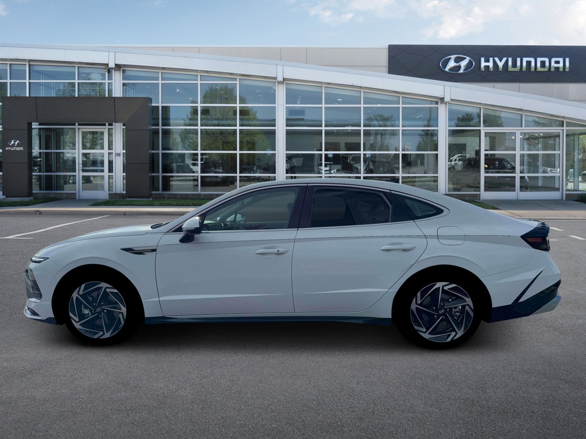 New 2026 Hyundai Sonata SEL FWD image 3