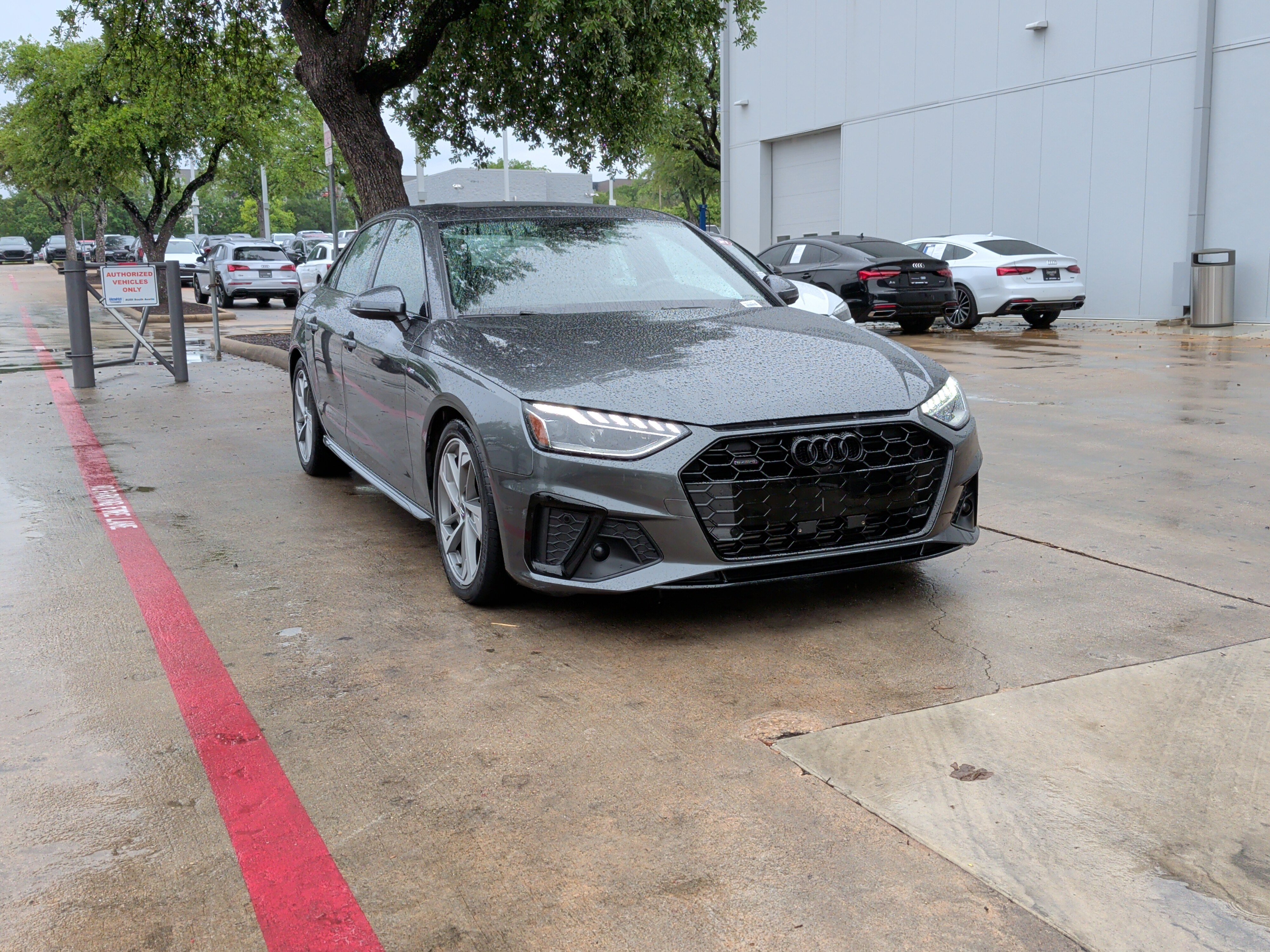 Used 2021 Audi A4 2.0T Premium Plus w/ Premium Plus Package image 2