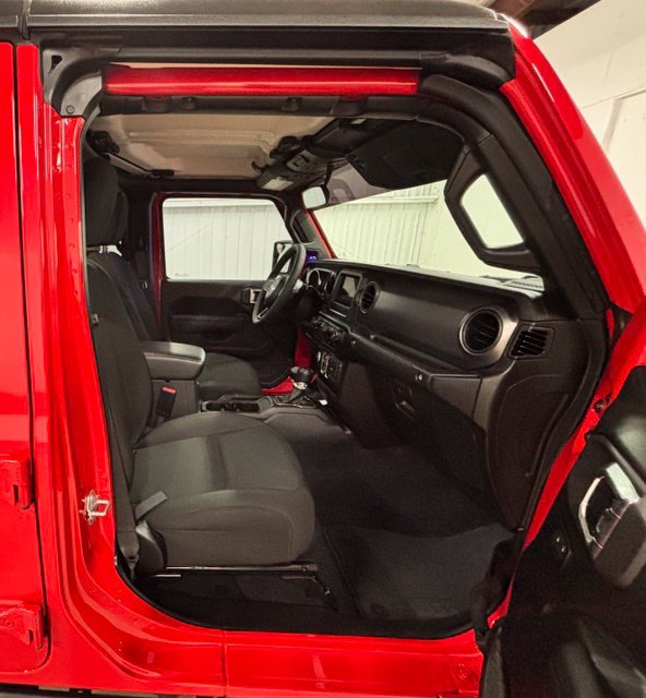 Used 2023 Jeep Gladiator Sport AWD/4WD image 18
