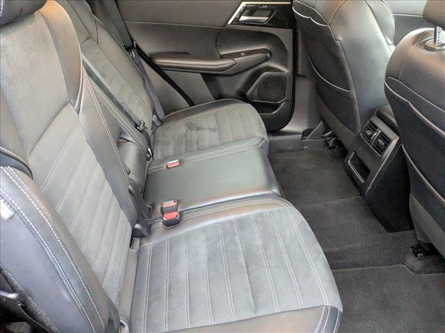 Used 2024 Mitsubishi Outlander SE image 20