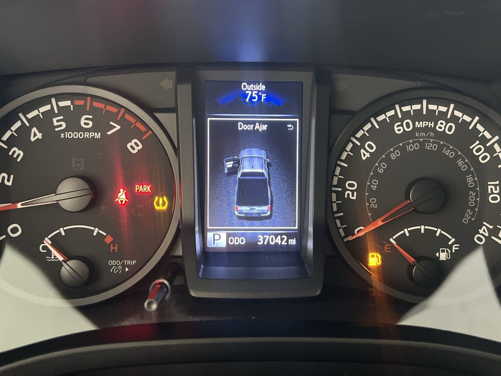 Used 2023 Toyota Tacoma SR w/ SR Convenience Package AWD/4WD image 17