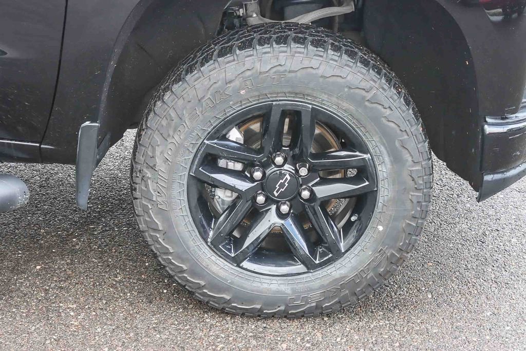 Used 2020 Chevrolet Silverado 1500 LT Trail Boss w/ Midnight Edition image 19