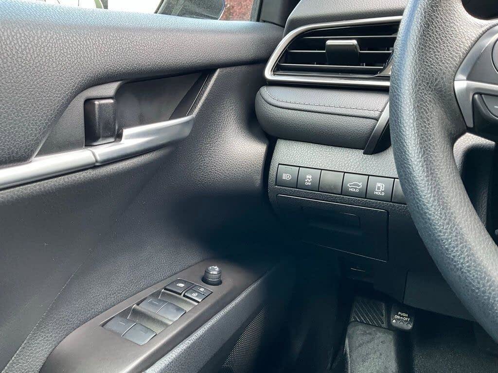 Used 2023 Toyota Camry LE w/ Convenience Package FWD image 23