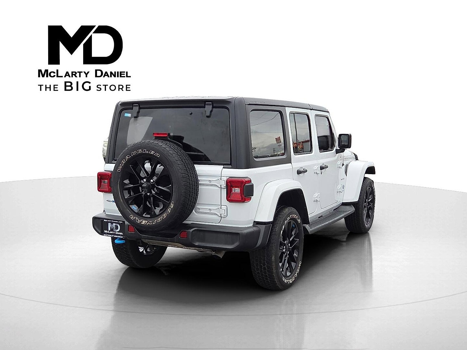 Used 2022 Jeep Wrangler Unlimited Sahara w/ Cold Weather Group image 5