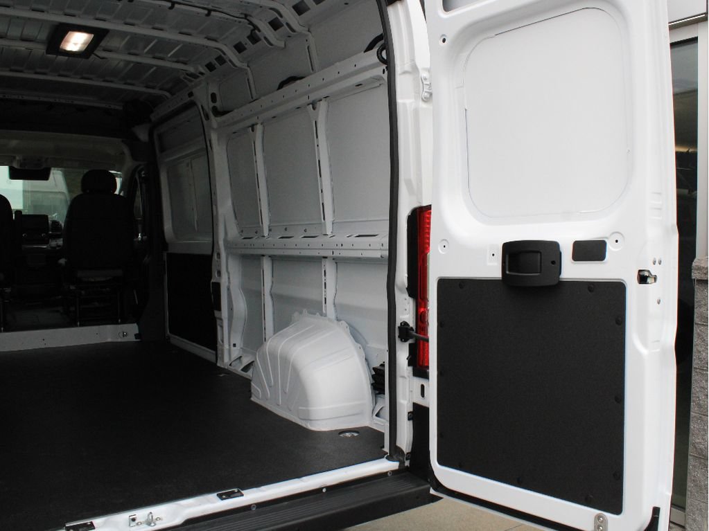 New 2026 RAM ProMaster 2500 w/ Premium Convenience Group FWD image 34