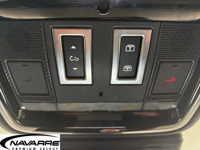 Used 2025 Land Rover Range Rover Velar Dynamic SE image 24