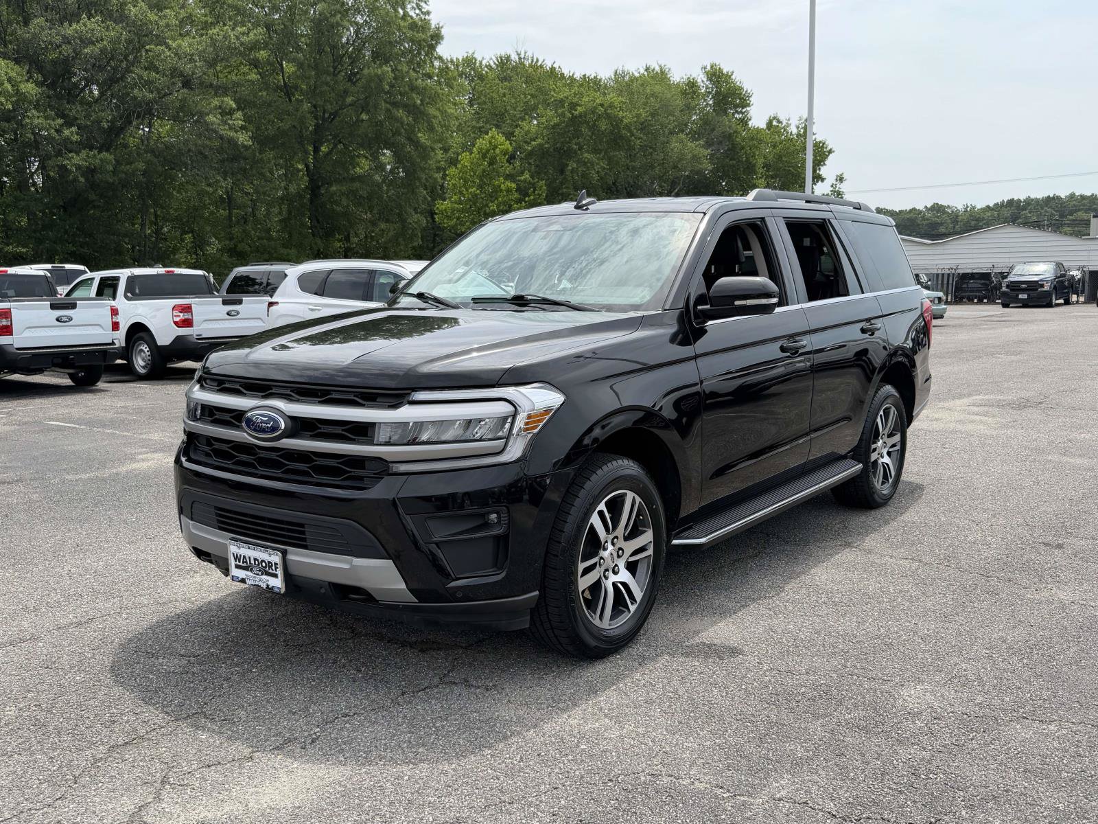 Used 2022 Ford Expedition XLT AWD/4WD image 5