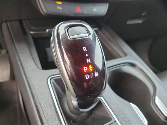 Used 2025 Cadillac XT4 Premium Luxury image 25