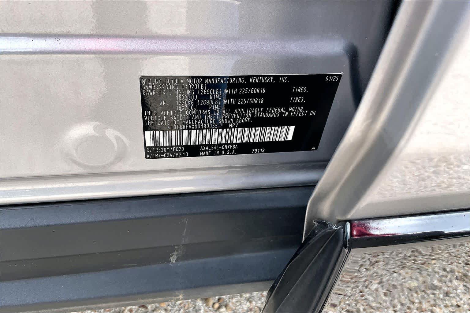 Used 2025 Toyota RAV4 XSE AWD/4WD image 33
