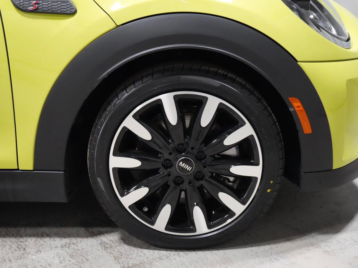 Certified 2024 MINI Cooper S FWD image 35