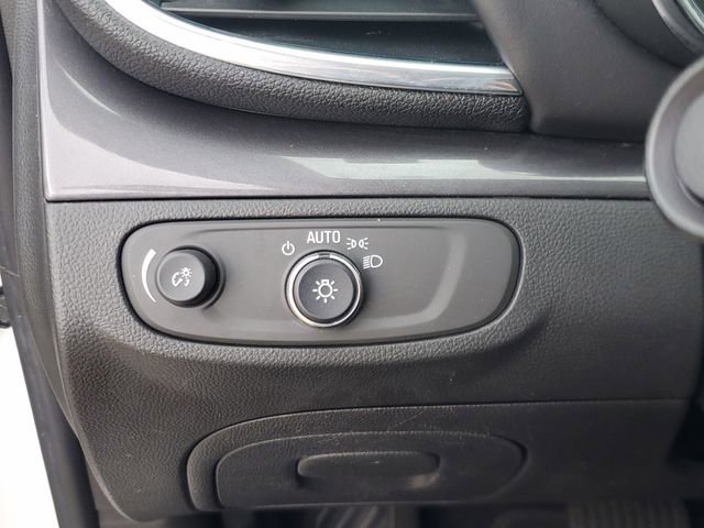 Used 2022 Buick Encore Preferred w/ Safety Package image 17