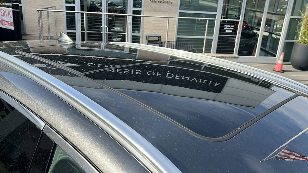 Used 2025 Genesis Electrified GV70 Advanced image 17