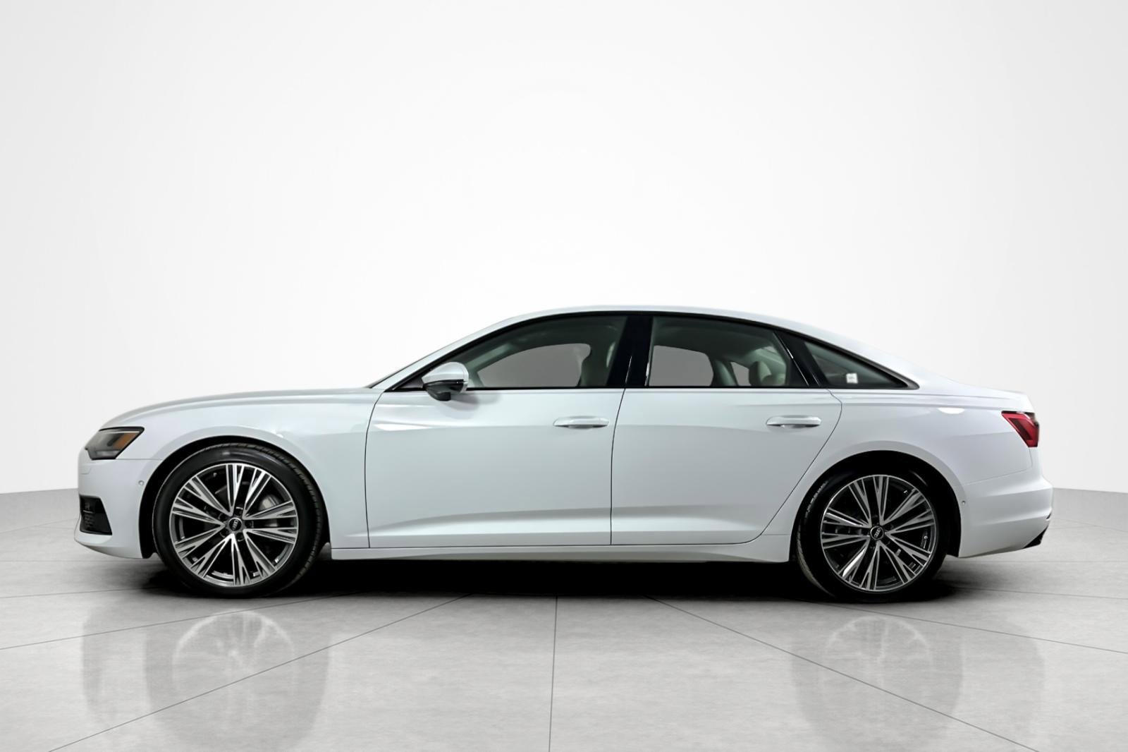 Used 2023 Audi A6 Premium Plus w/ Premium Plus Package image 2