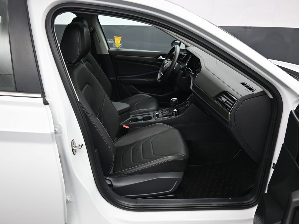 Used 2021 Volkswagen Jetta SEL Premium image 42