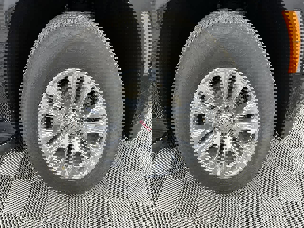 Used 2025 GMC Yukon Denali image 10