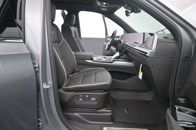 New 2026 Cadillac Escalade Luxury w/ LPO, Floor Liner Package AWD/4WD image 20