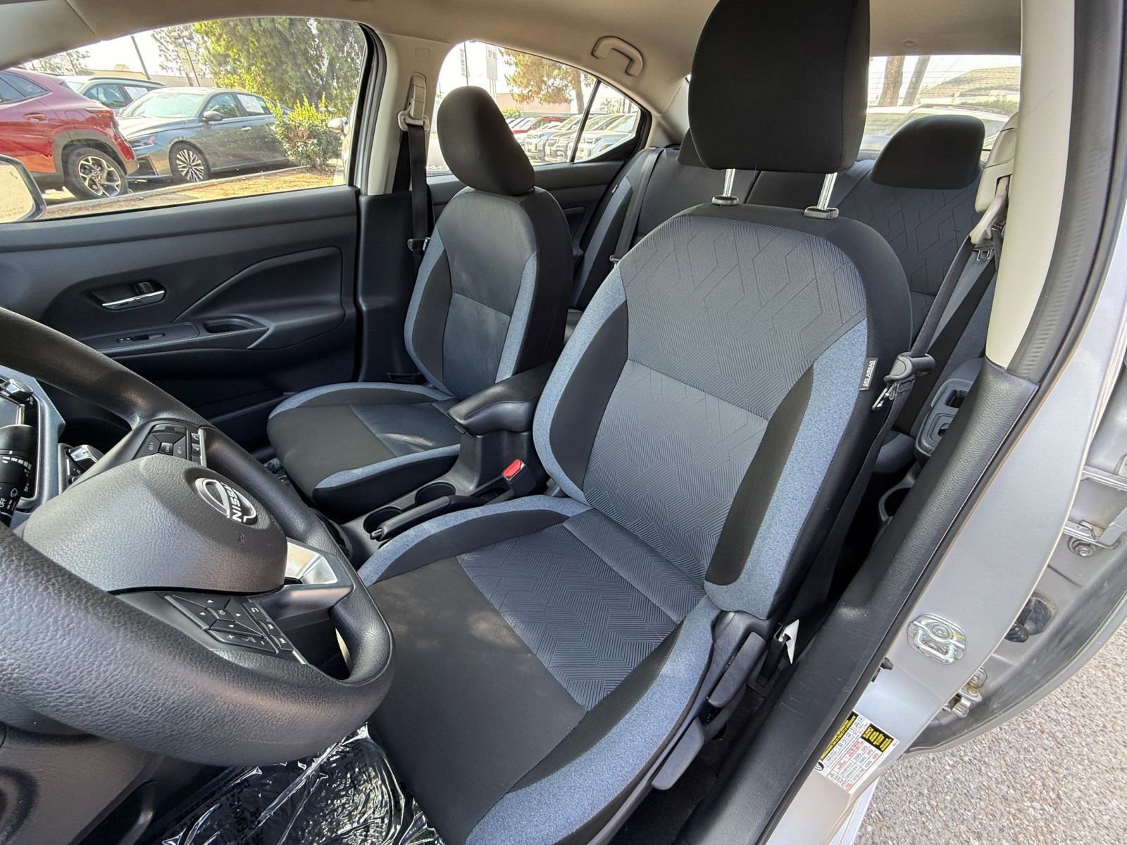 Used 2025 Nissan Versa SV FWD image 32