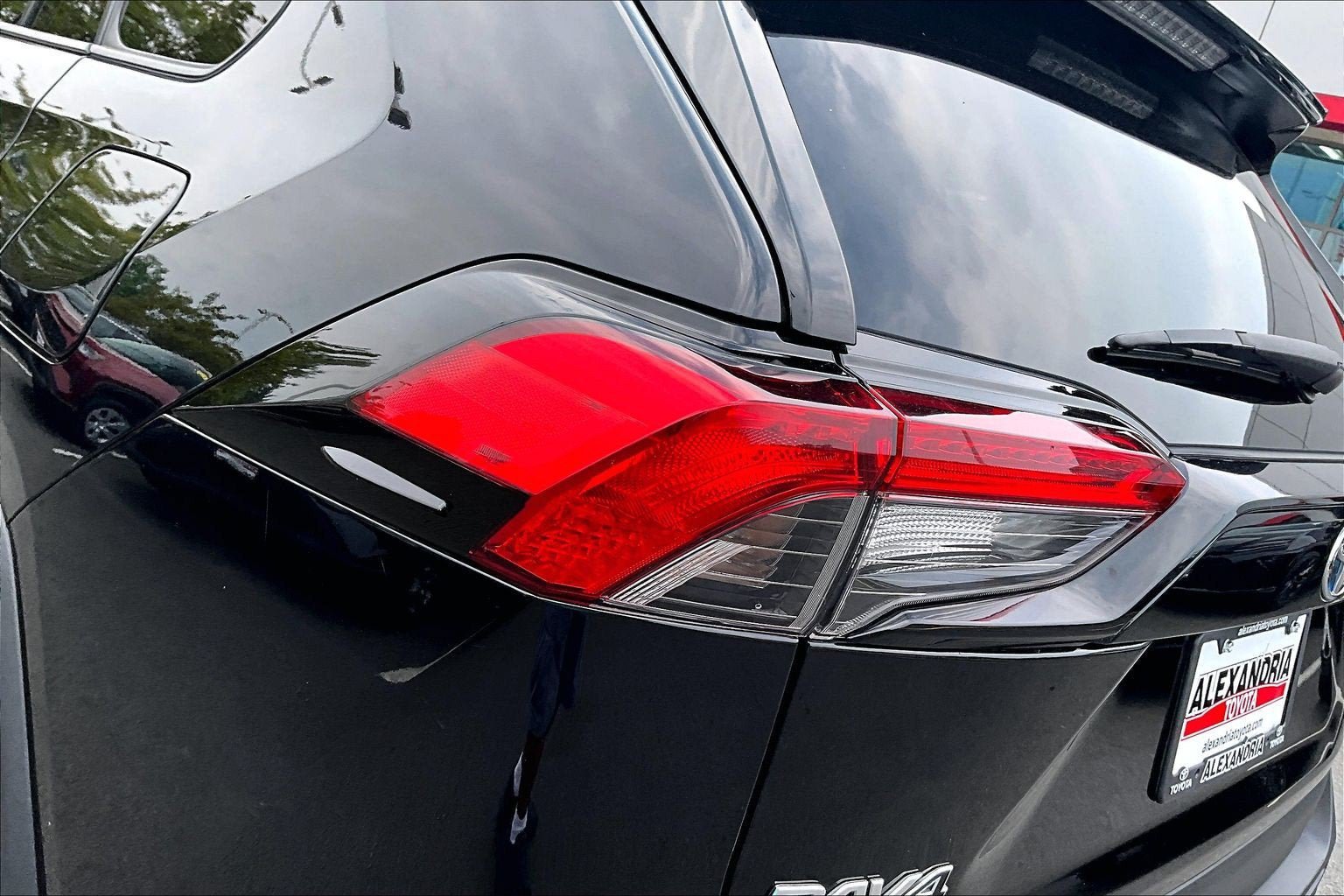 Used 2023 Toyota RAV4 LE AWD/4WD image 27