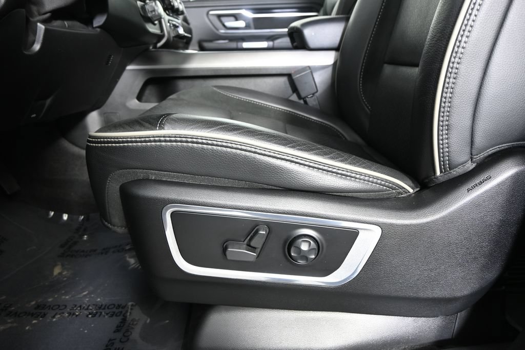 Used 2021 RAM 1500 Laramie w/ Sport Appearance Package AWD/4WD image 22