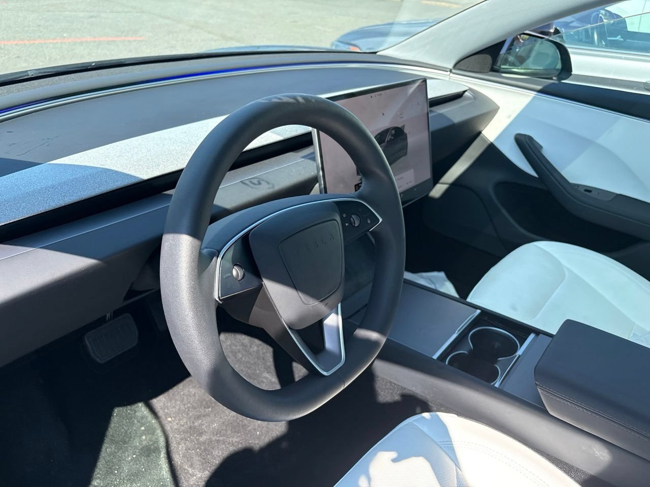 Used 2025 Tesla Model 3 RWD image 3