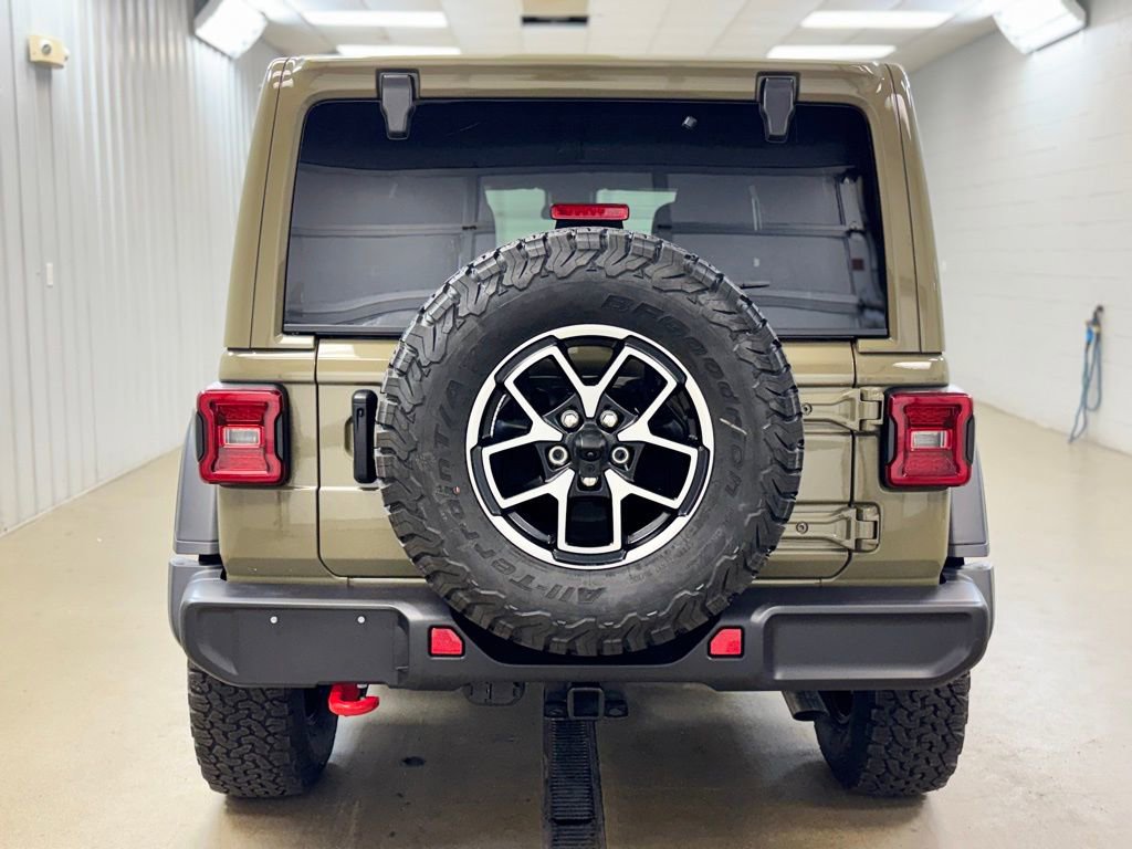 Used 2025 Jeep Wrangler Unlimited Rubicon w/ Convenience Group image 6