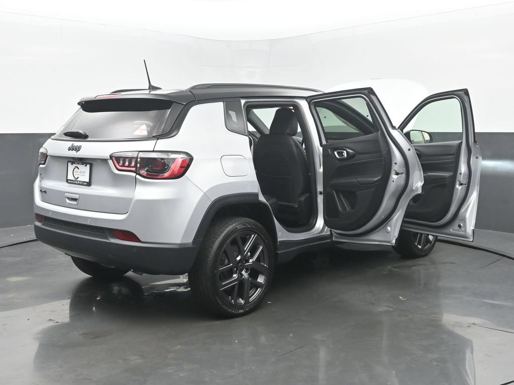 New 2026 Jeep Compass Limited w/ Sun, Sound & Navigation Group AWD/4WD image 53