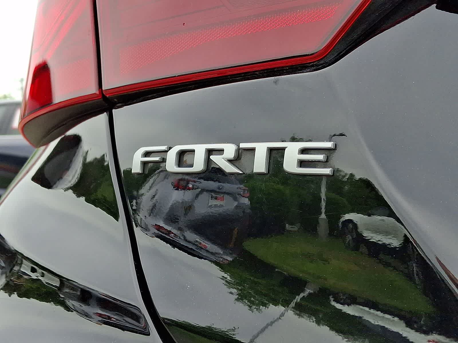 Used 2023 Kia Forte LXS w/ LXS Technology Package FWD image 30