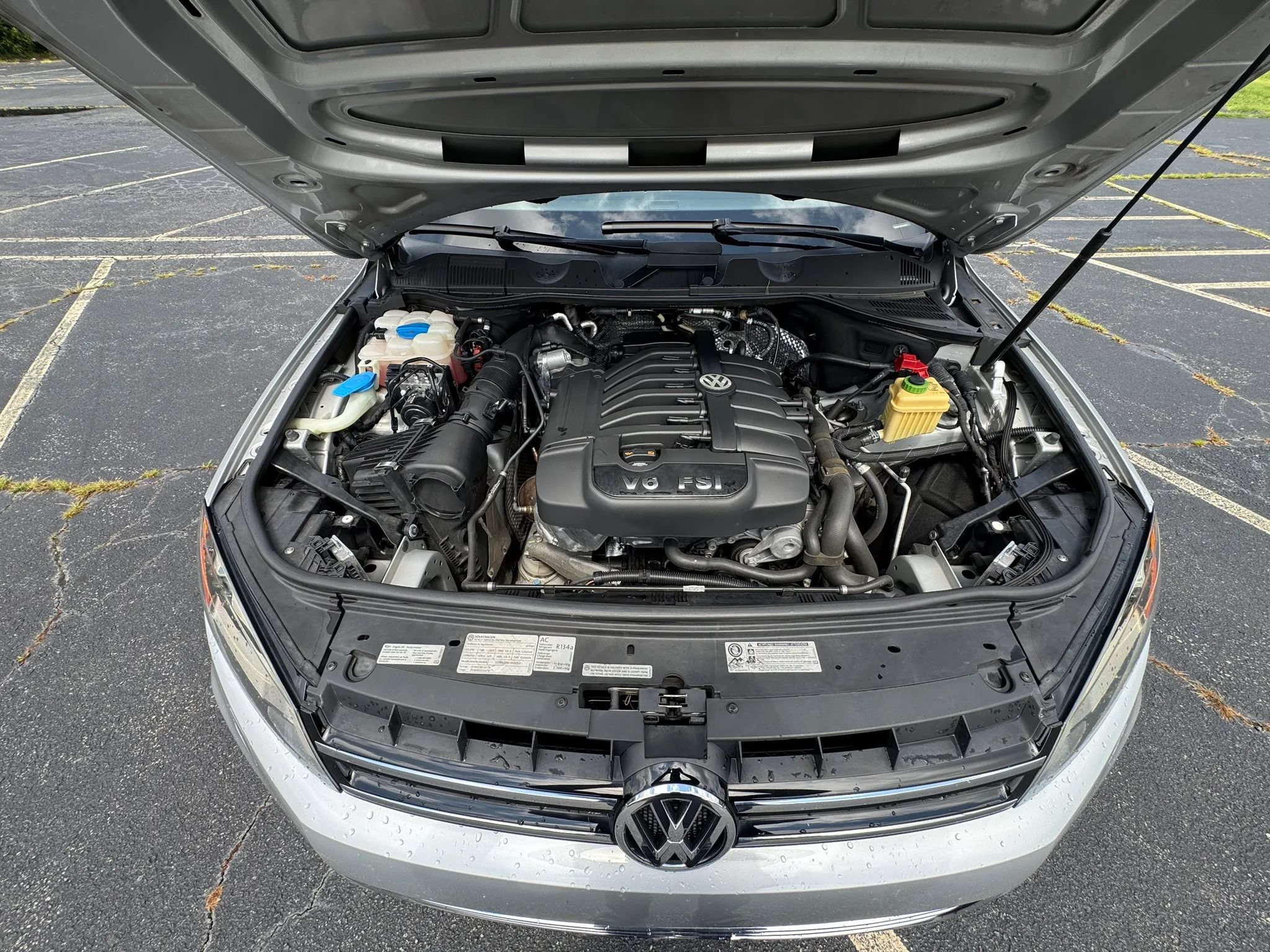 Used 2013 Volkswagen Touareg VR6 AWD/4WD image 23