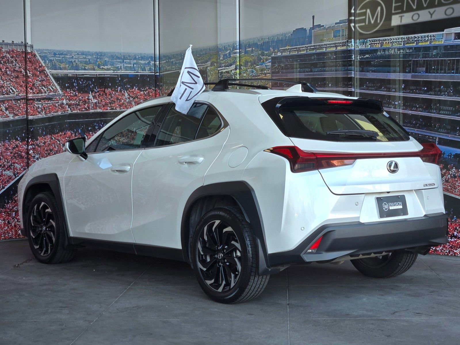 Used 2024 Lexus UX 250h FWD image 6