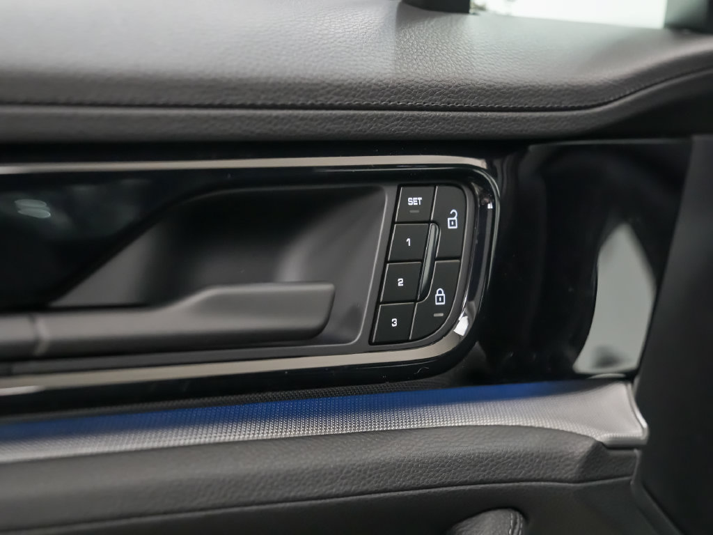New 2026 Porsche Panamera 4 AWD/4WD image 21