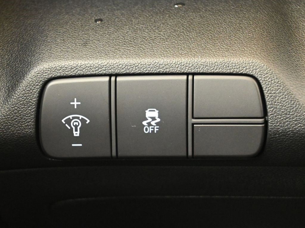 New 2026 Hyundai Elantra Sport image 25