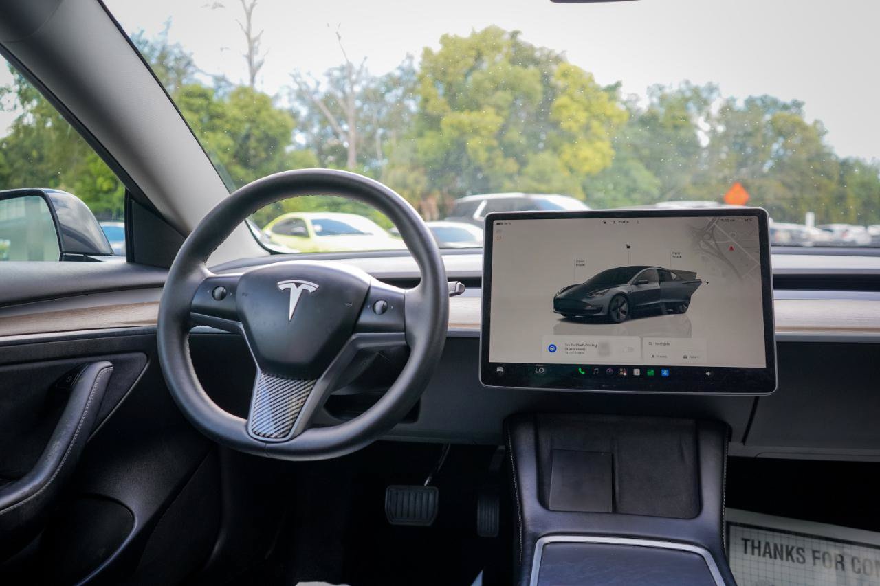 Used 2023 Tesla Model 3 Standard Range RWD image 11