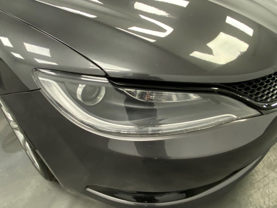 Used 2016 Chrysler 200 S w/ Comfort Group image 10