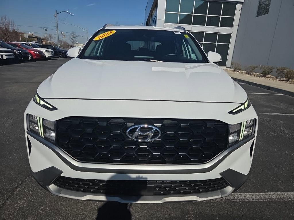 Used 2023 Hyundai Santa Fe SEL image 3