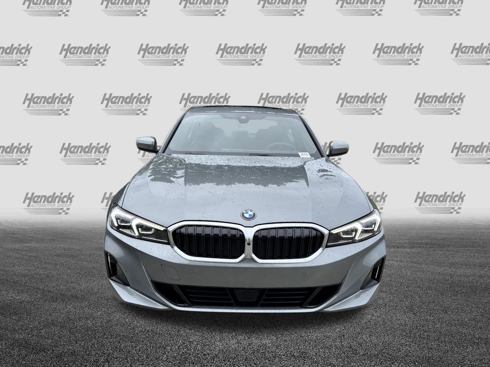 Certified 2025 BMW 330i Sedan RWD image 3
